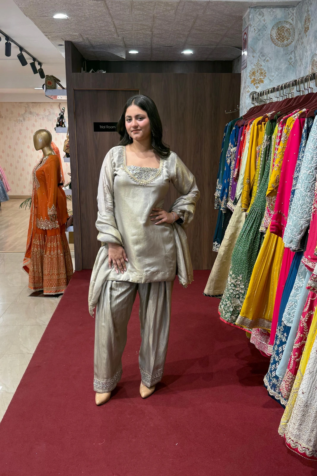 embroidery Short kurti farci salwar with dupatta (3)