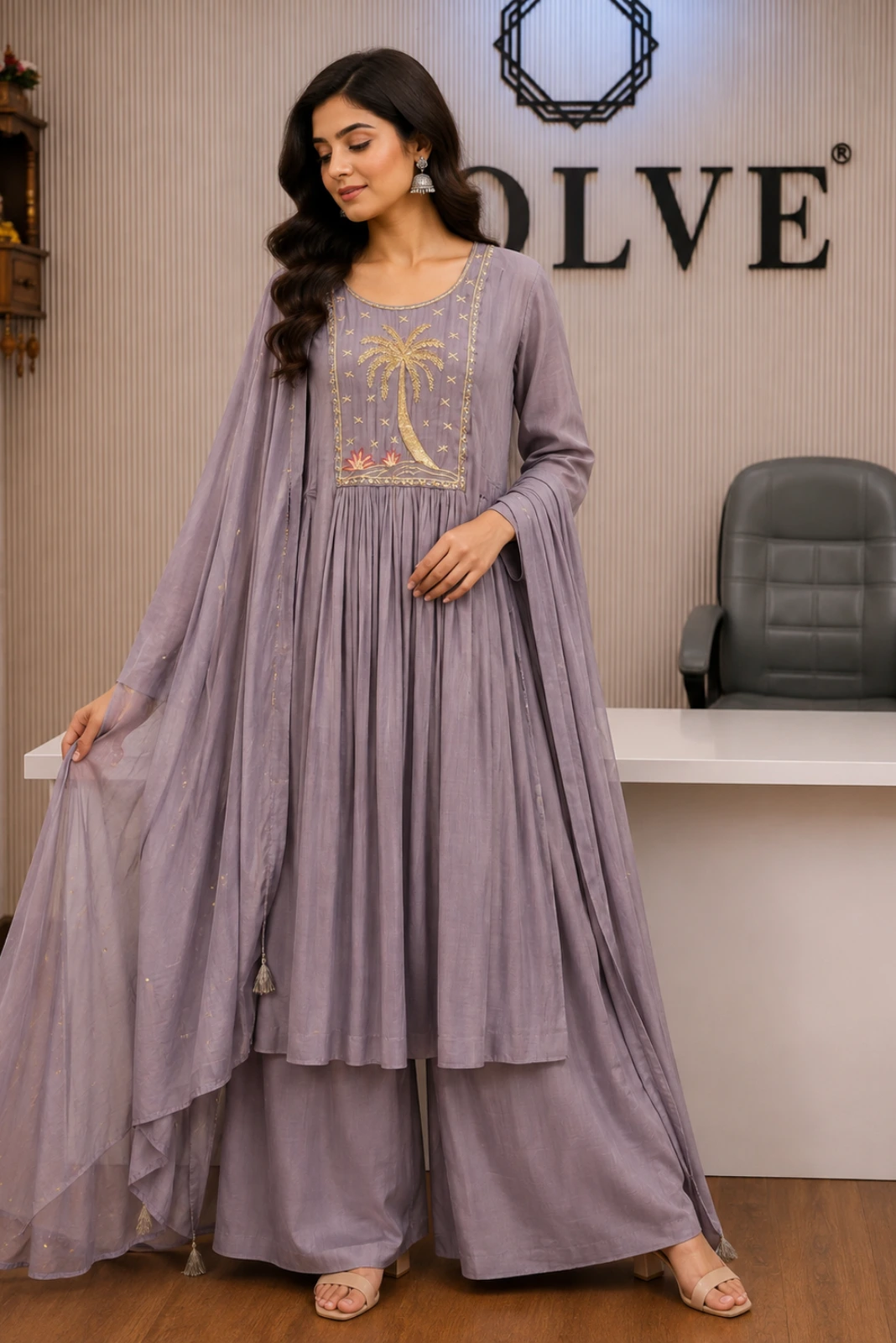 Light Lavender Hand Embroidered Mul Chanderi Kurta with Pant & Dupatta1
