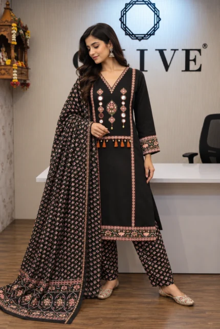 Black Mirror and Thread Worked Straight Kurti Pant Set with Dupatta